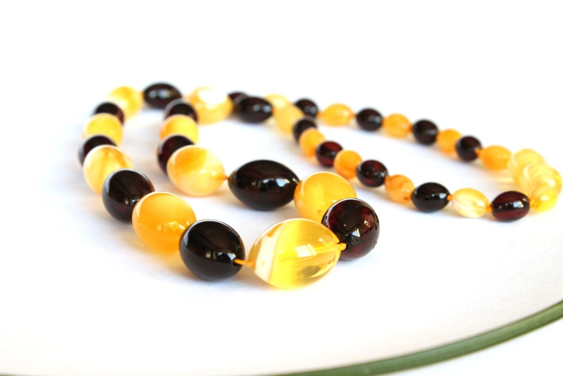 Elegant two color amber necklace N56 - Image 6
