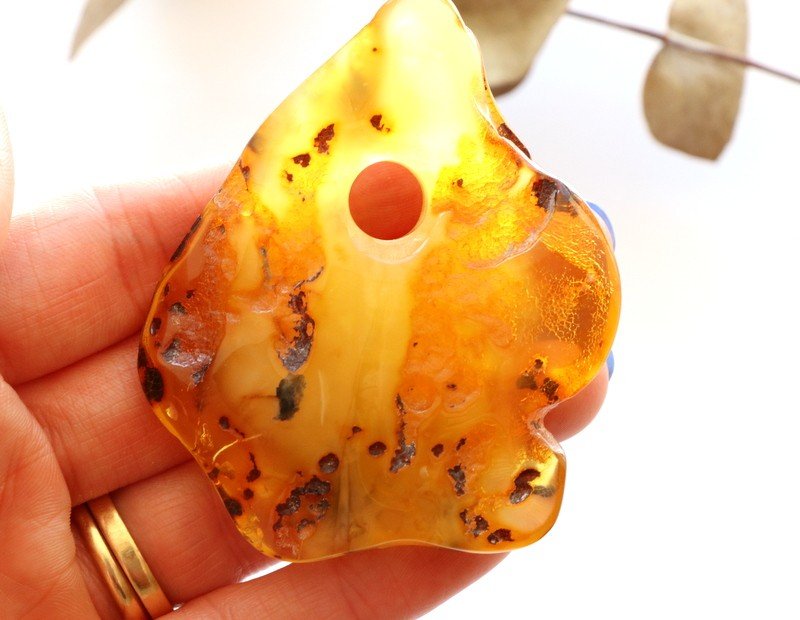 Unique color amber pendant with hole P153 - Image 8