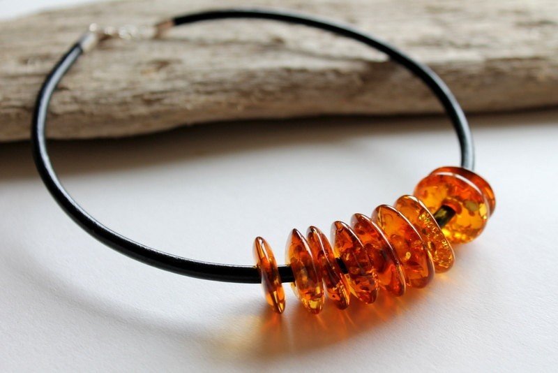 Modern amber necklace with leather and amber donuts beads N18 - Image 4
