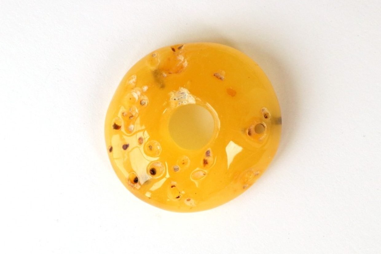 15424-Yellow-doughnut-amber-pendant-PD23.jpg