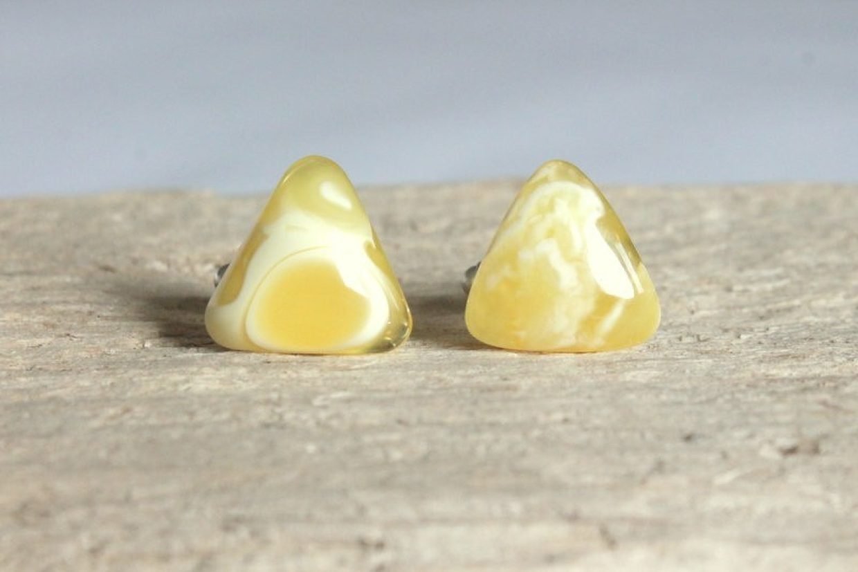 1742-Triangle-white-amber-cufflinks-for-him-natural-baltic-amber-jewelry-for-men-with-sterling-silver-fashion-yellow-cufflinks-gift-idea-for-men.jpg