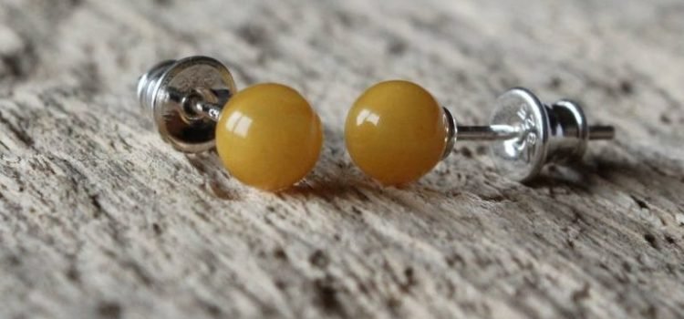 Small butterscotch stud amber earrings E10 - Image 5