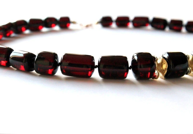 Luxurious cherry color amber necklace N80 - Image 4