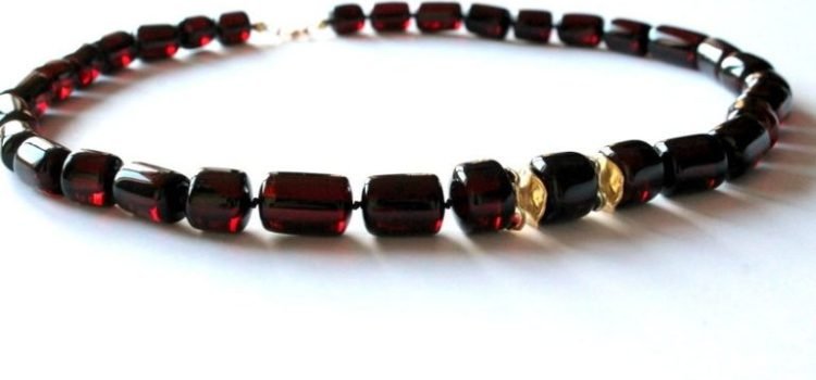 Luxurious cherry color amber necklace N80 - Image 6