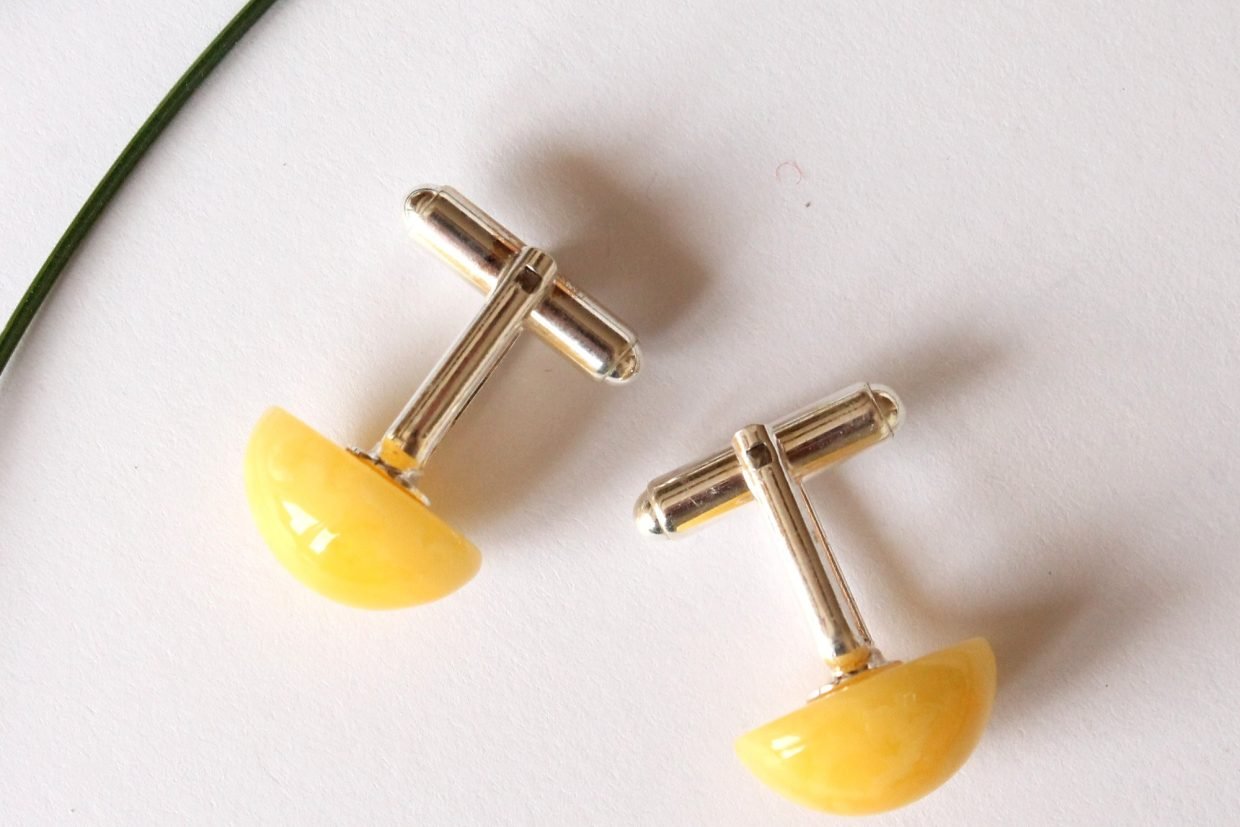 2676-Oval-yellow-amber-cufflinks-natural-baltic-amber-sterling-silver-unique-amber-cufflinks-gift-idea-for-men-jewelry-for-men-olive-amber.jpg
