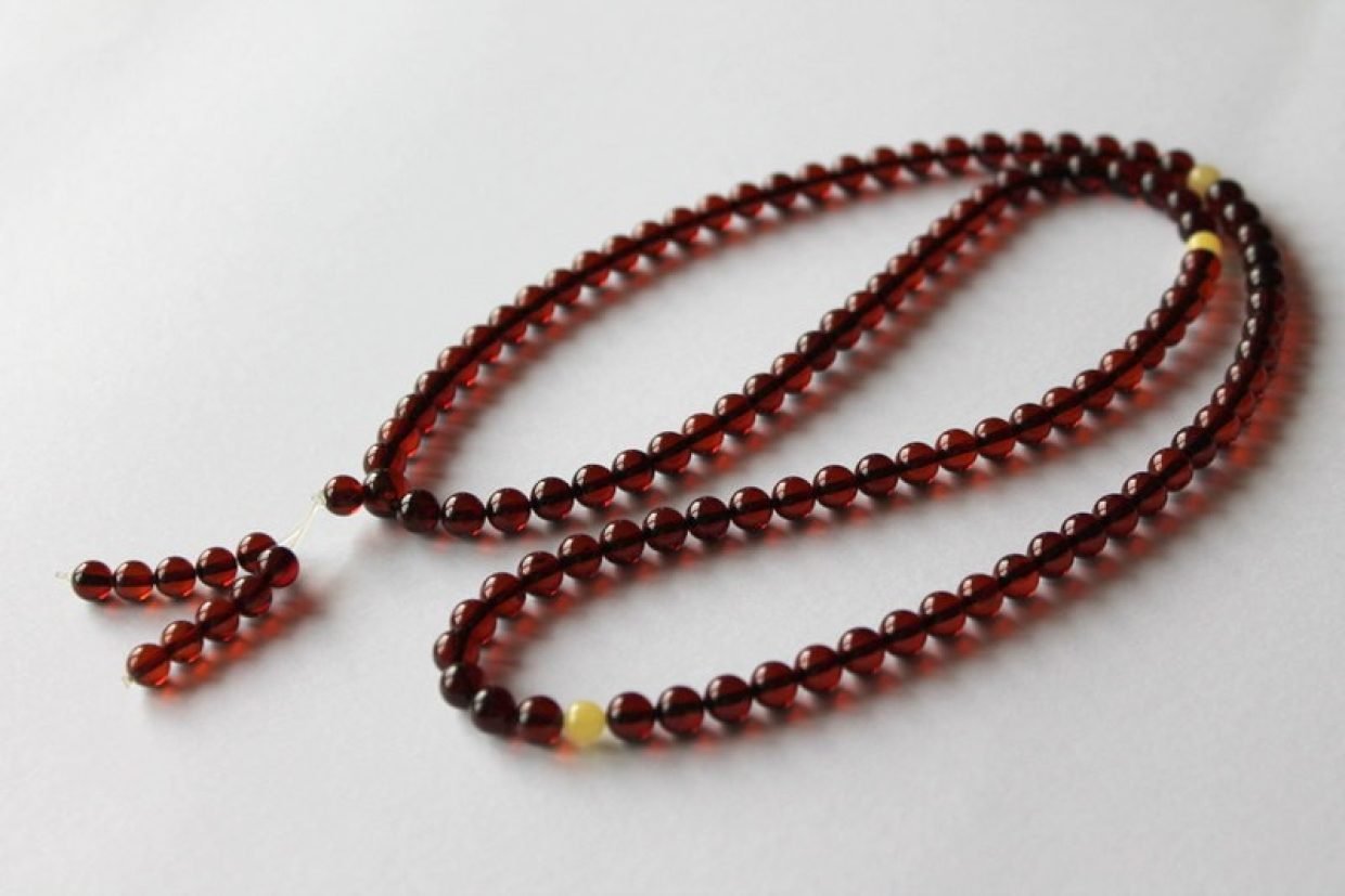 3371-Amber-rosary-mala-108-amber-beads-natural-Baltic-amber-Tibetan-rosary-prayer-rosary-mala-Buddhist-rosary-rosaries-mala-7-mm-mala.jpg