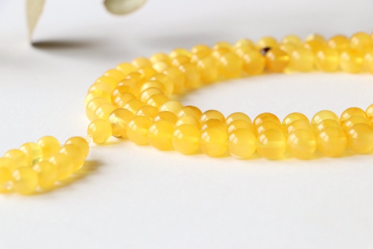 3853-Tibetan-Buddhist-amber-rosary-Natural-amber-beads-yellow-amber-rosary-mala-prayer-rosary-7.5-mm-round-beads-rosary-amber-rosary-mala.jpg