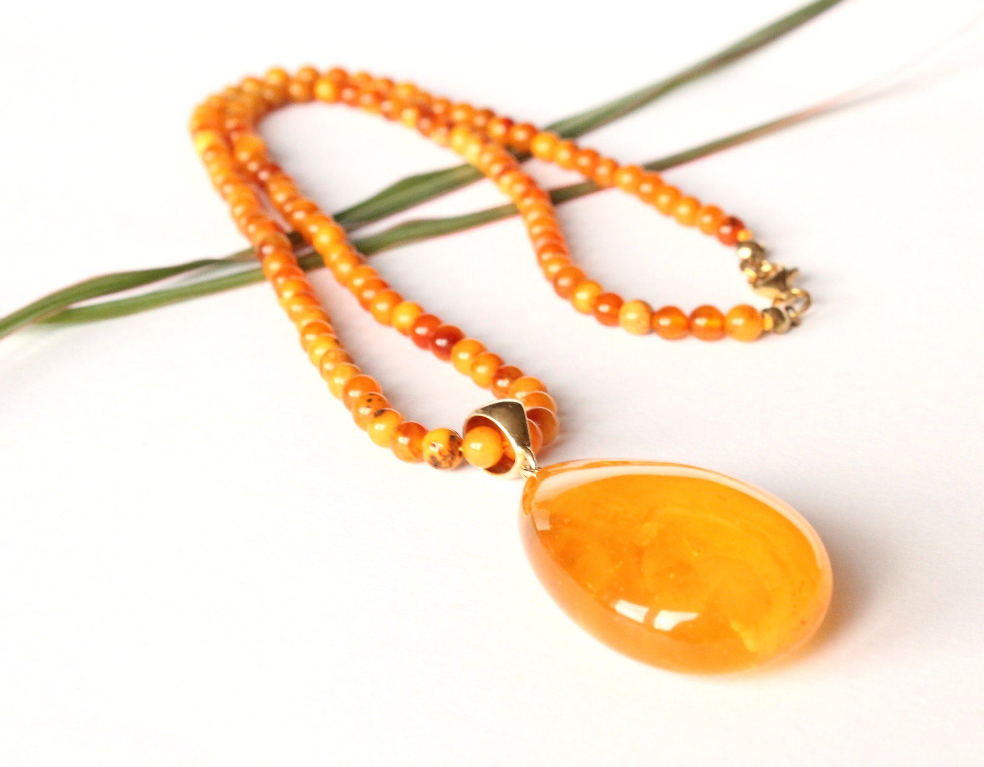 Butterscotch amber pendant with round amber beads chain N240 - Image 4