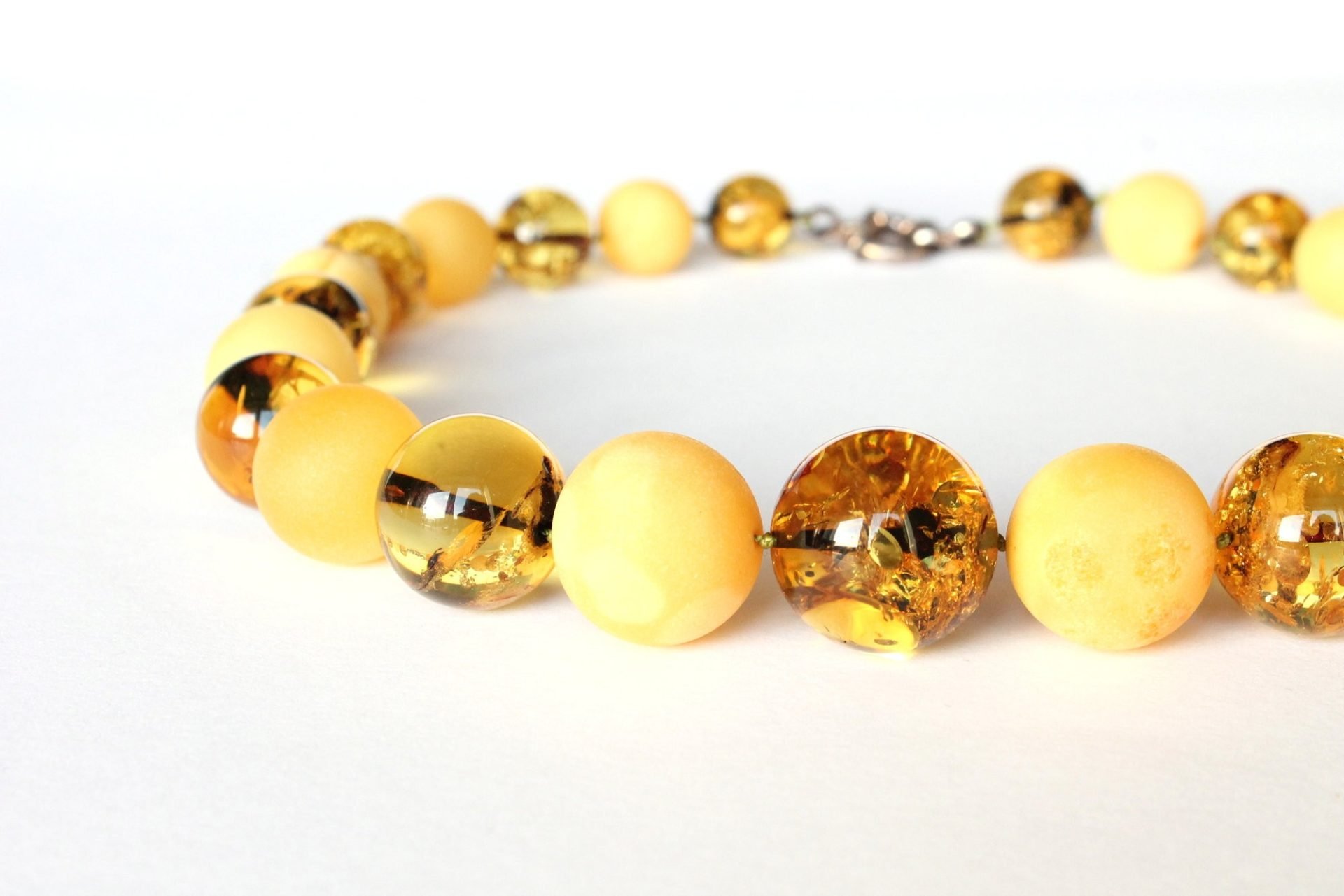 Outstanding two color amber necklace N247 - Image 3