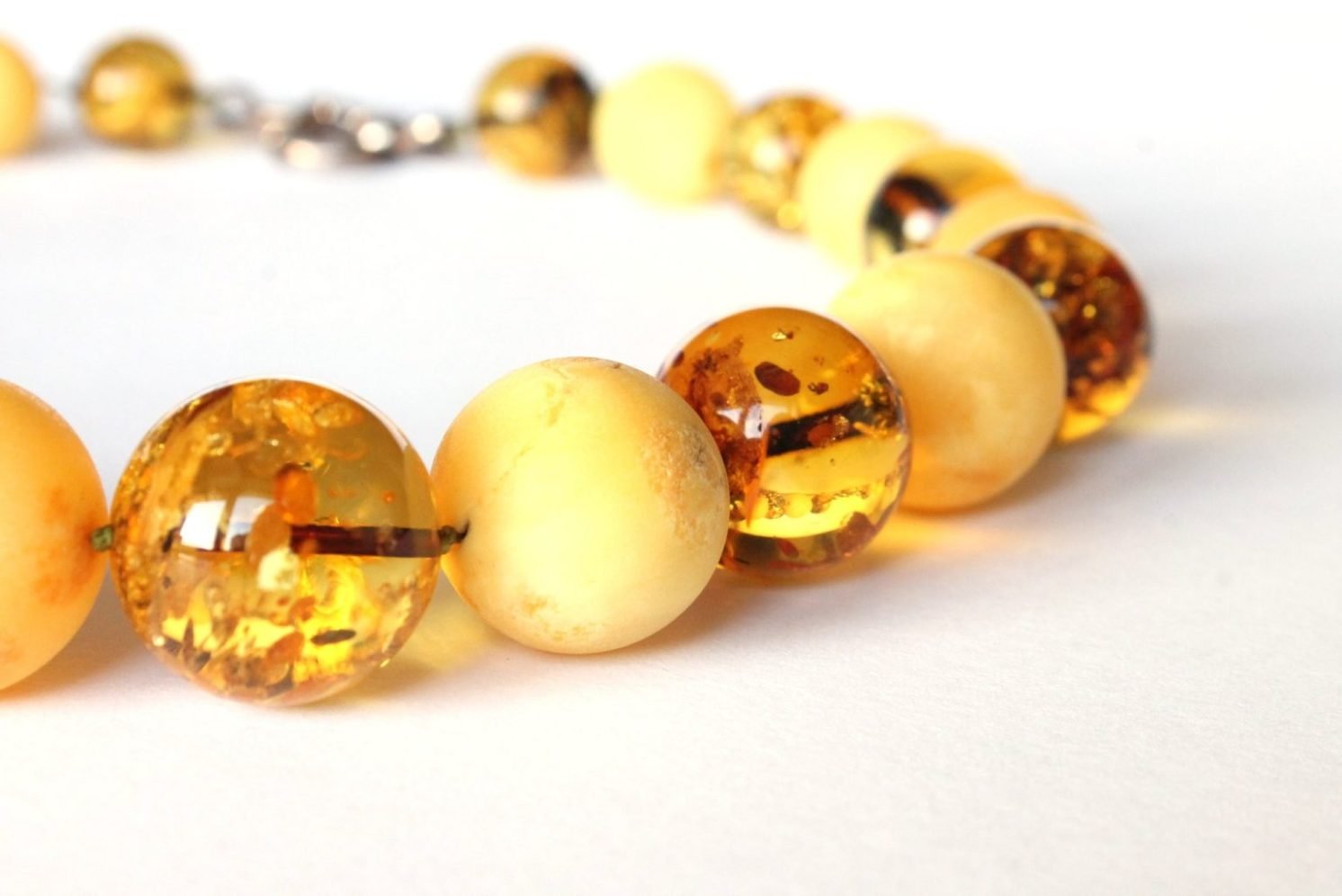 Outstanding two color amber necklace N247 - Image 5