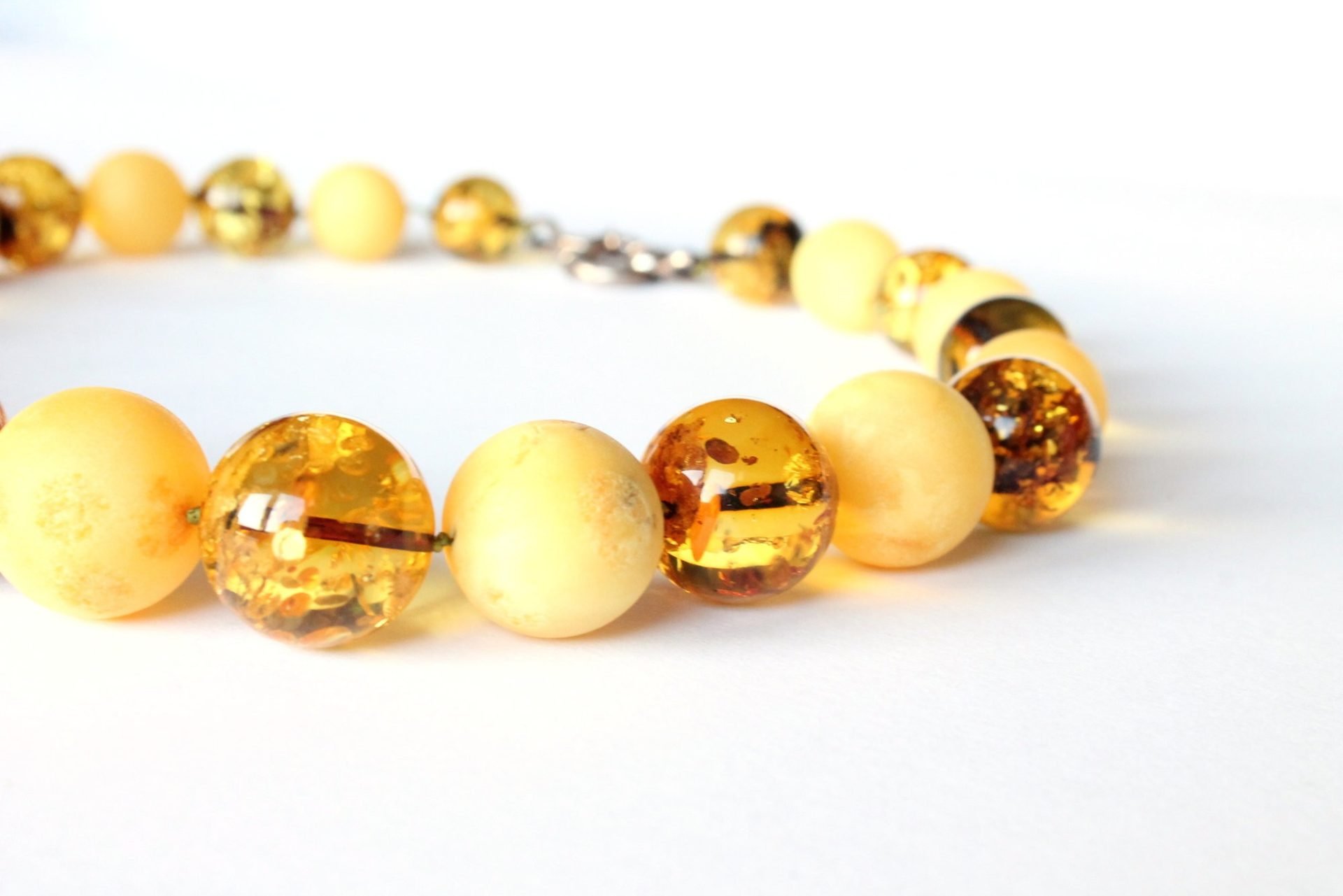 Outstanding two color amber necklace N247 - Image 7