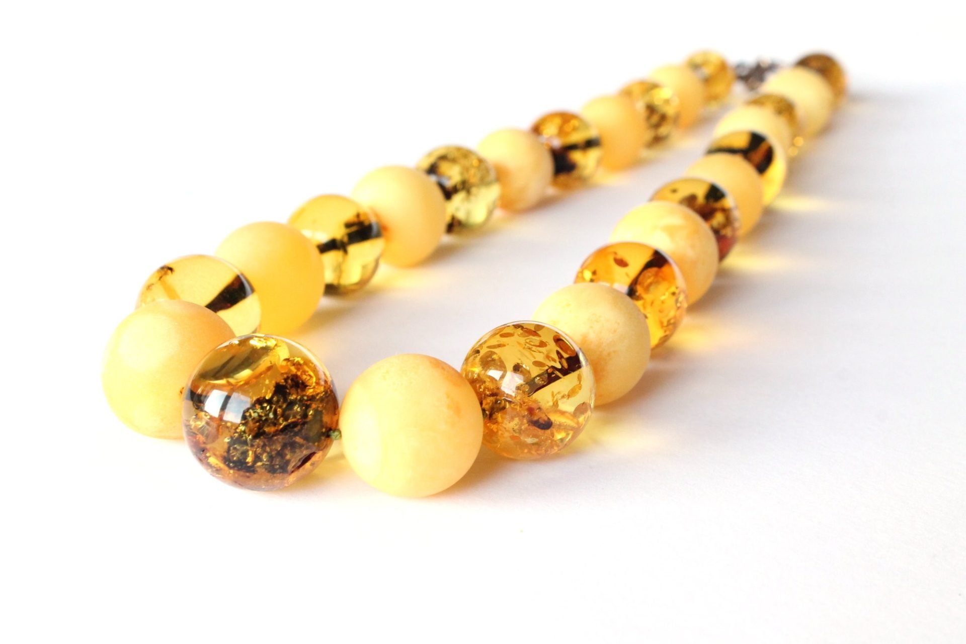 Outstanding two color amber necklace N247 - Image 8
