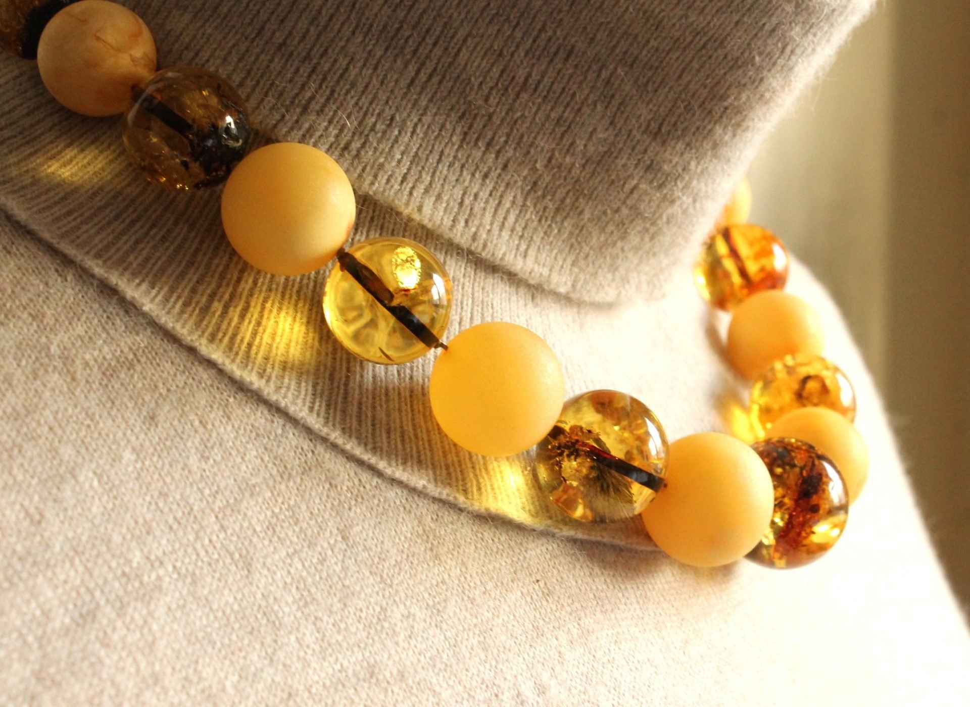 Outstanding two color amber necklace N247 - Image 11