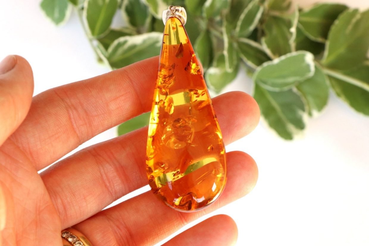 6584-Langer-Cognac-Farbe-Bernstein-Anhänger-P79.jpg