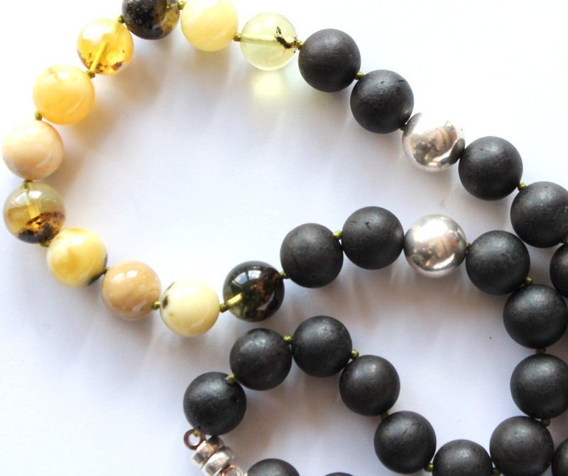 Unique round shape amber necklace N31 - Image 7