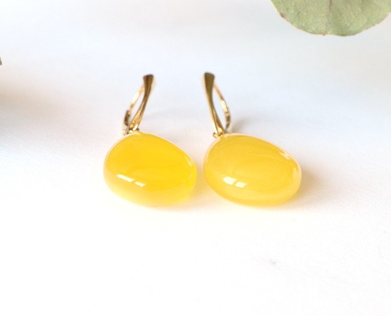 Long honey natural Baltic amber earrings E190 - Image 3
