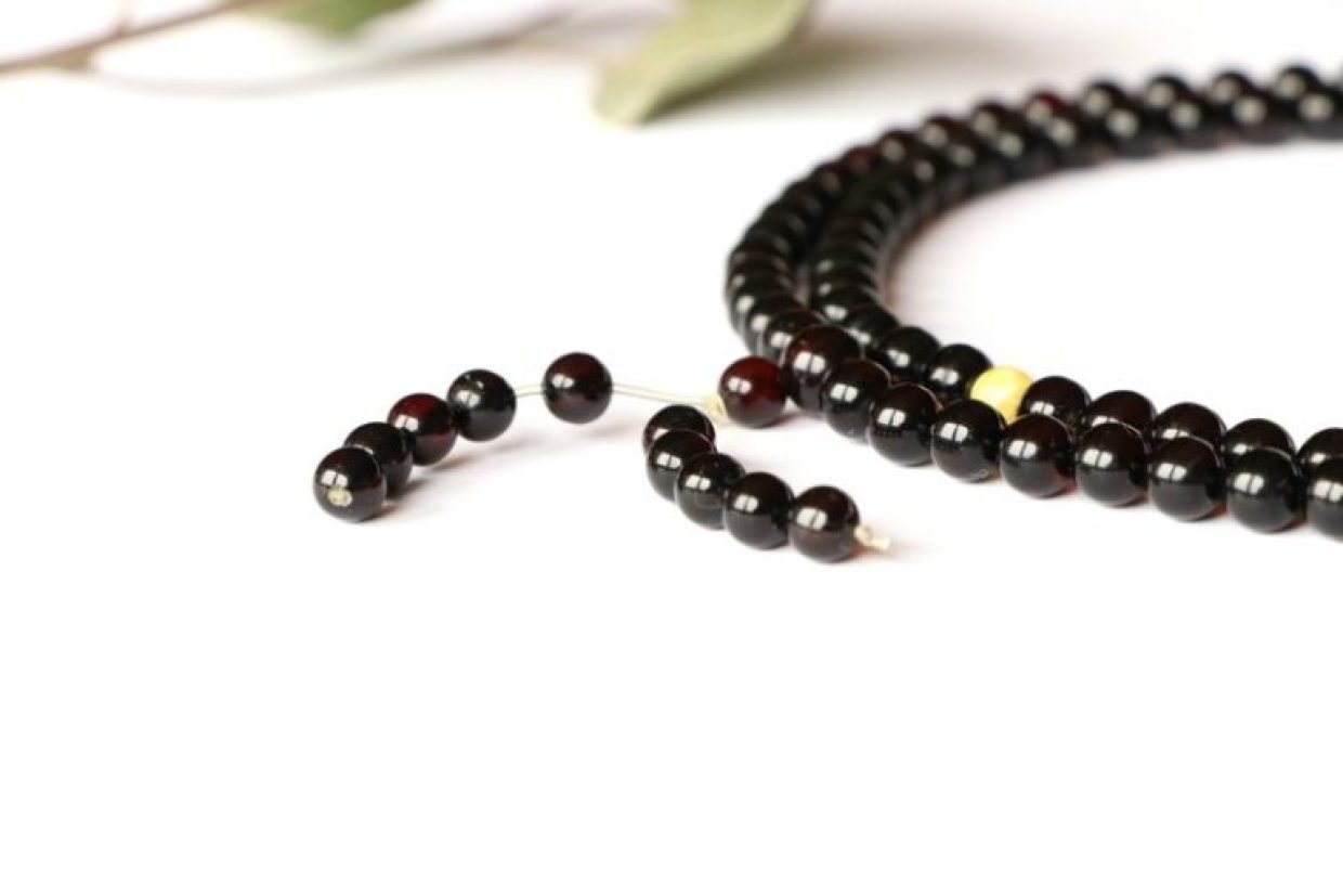 8648-Tibetan-Buddhist-natural-Baltic-amber-rosary-RM11.jpg