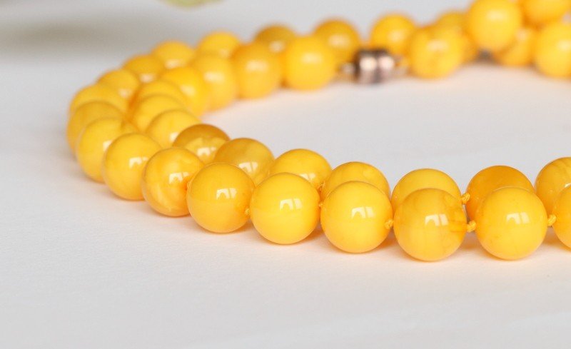 Butterscotch long amber necklace from natural Baltic amber N344 - Image 4