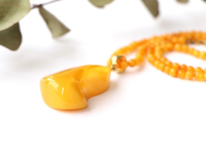 Antique color amber pendant with amber chain N300 - Image 5