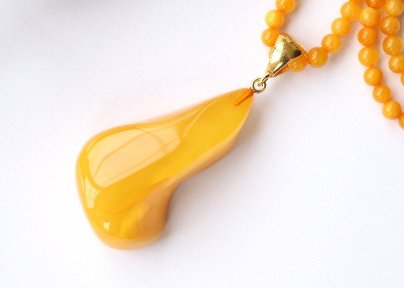 Antique color amber pendant with amber chain N300 - Image 7