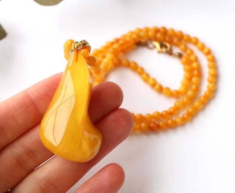 Antique color amber pendant with amber chain N300 - Image 8