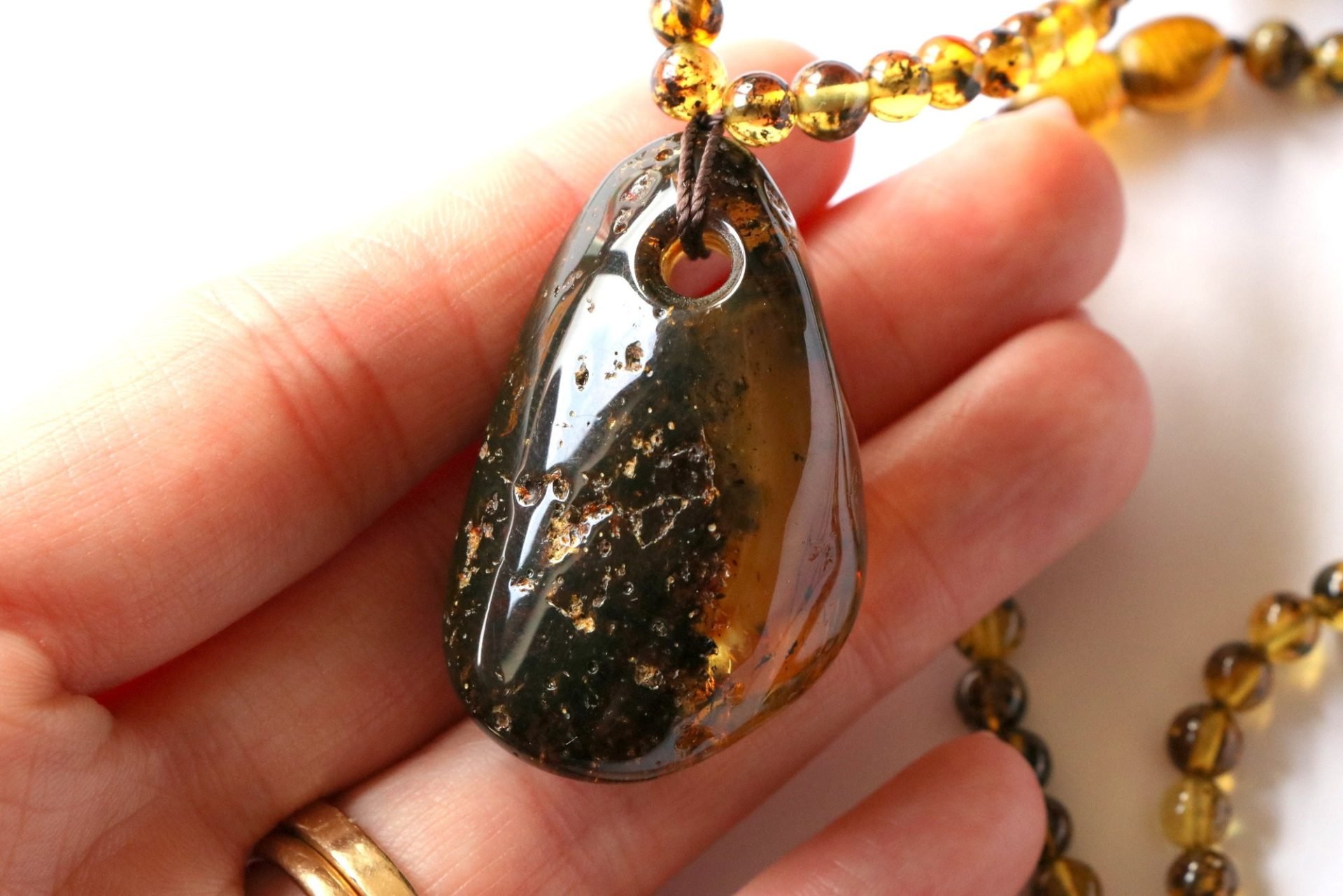 Green color long amber necklace with pendant N251 - Image 9