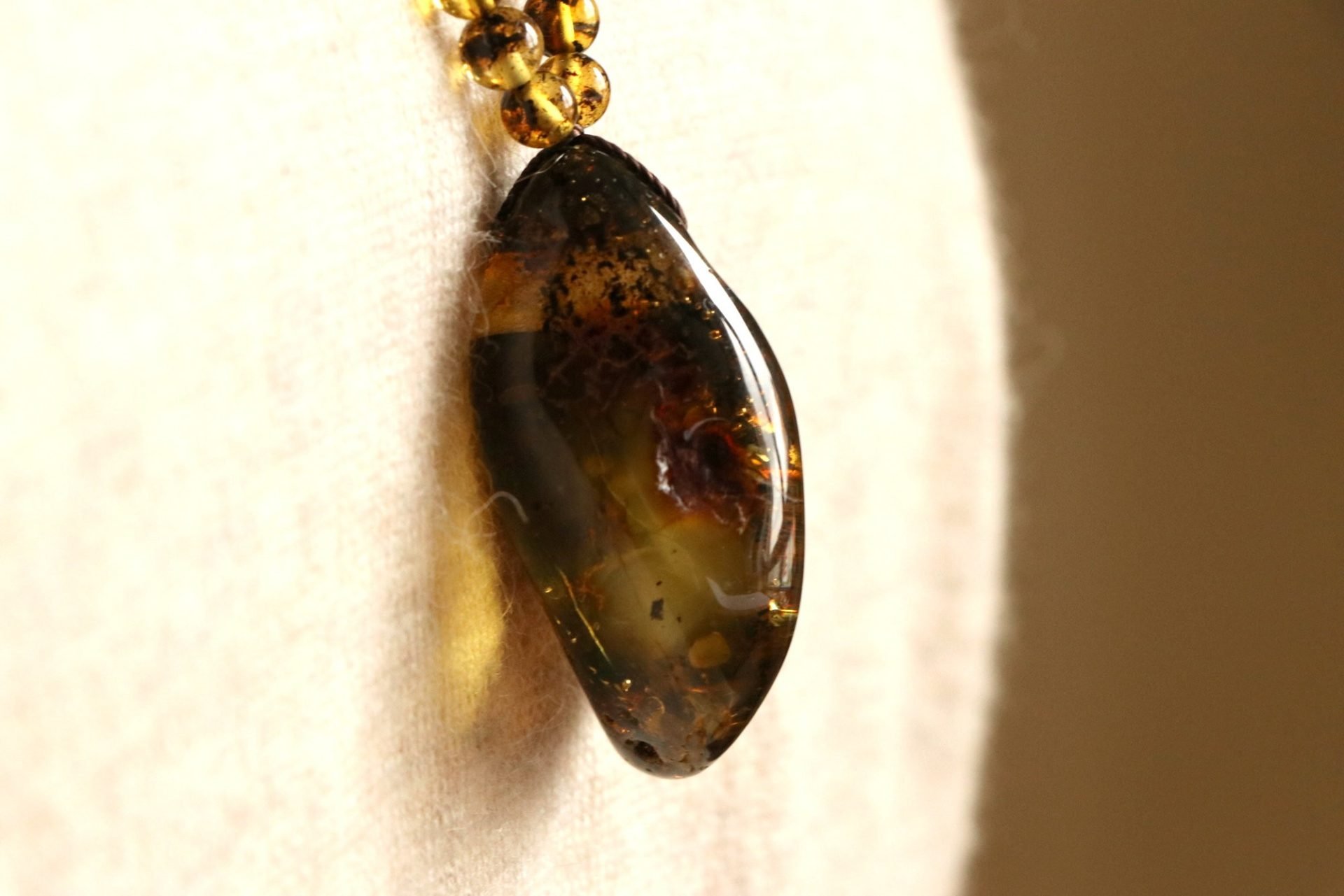 Green color long amber necklace with pendant N251 - Image 10