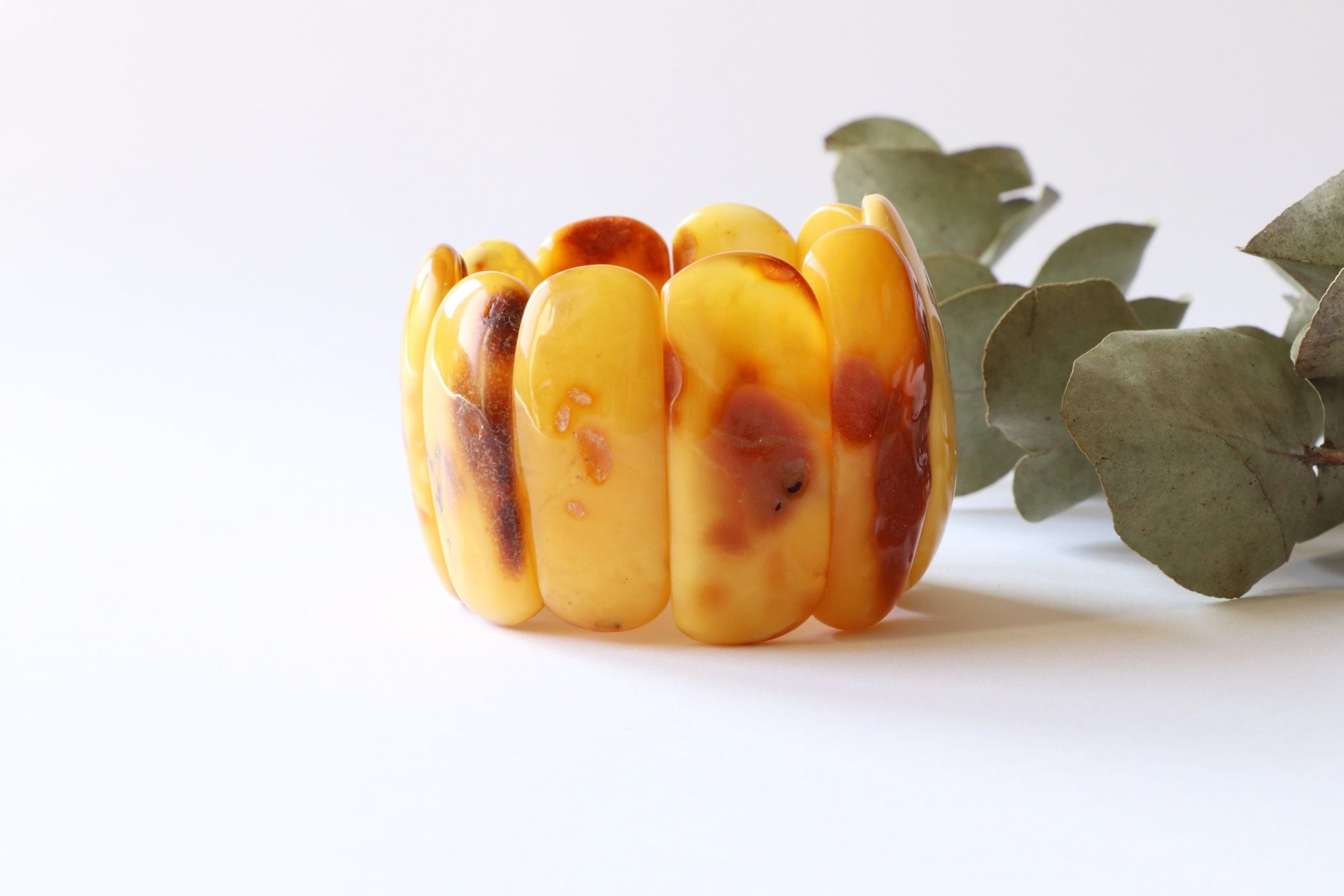 Massive royal amber bracelet B69 - Image 2