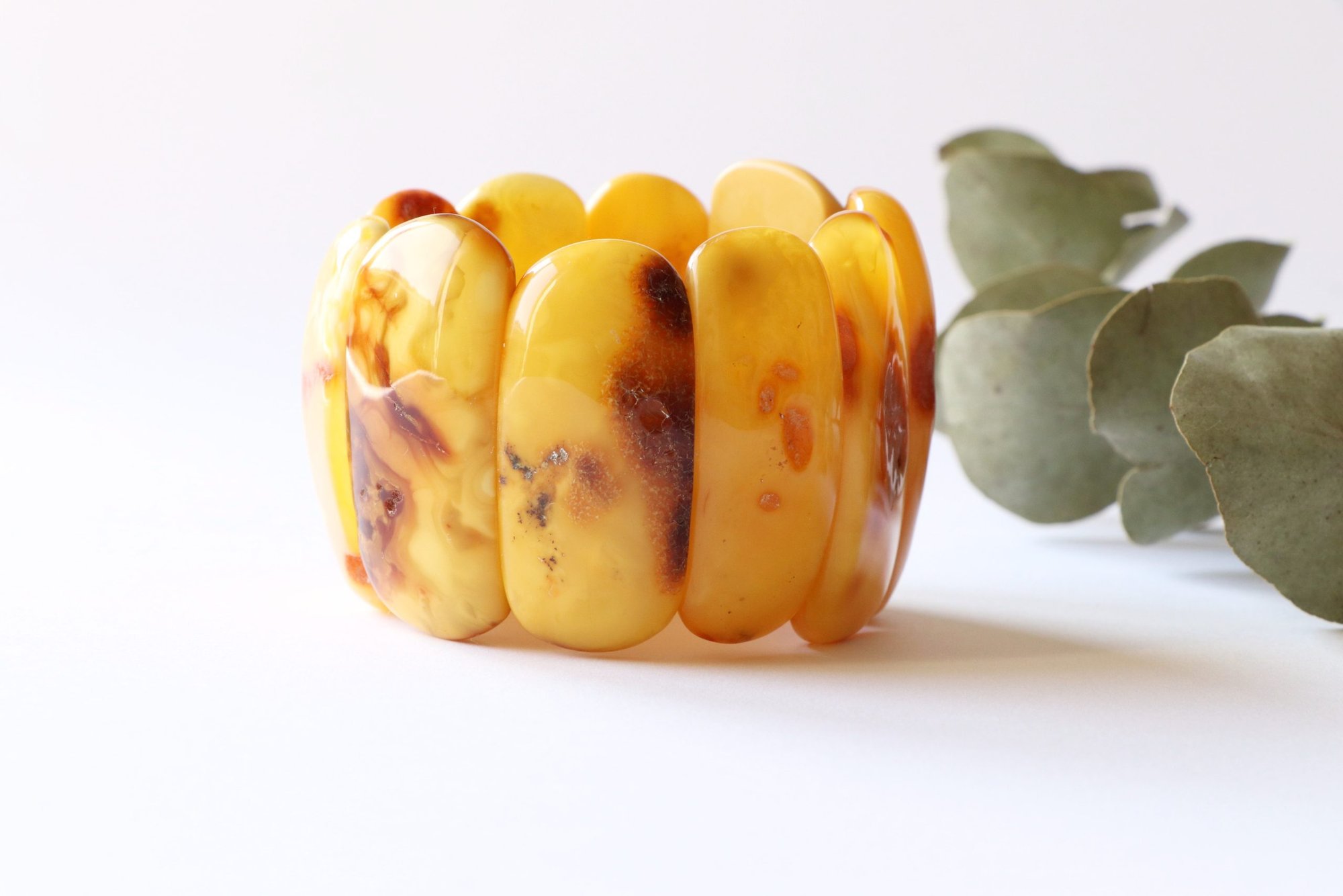 Massive royal amber bracelet B69 - Image 5