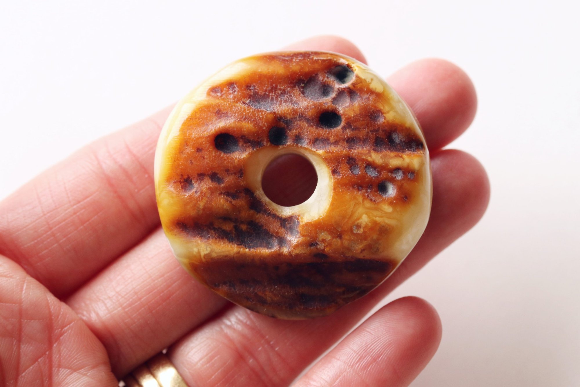 Massiver bernsteinfarbener Donut-Anhänger PD44 – Bild 5