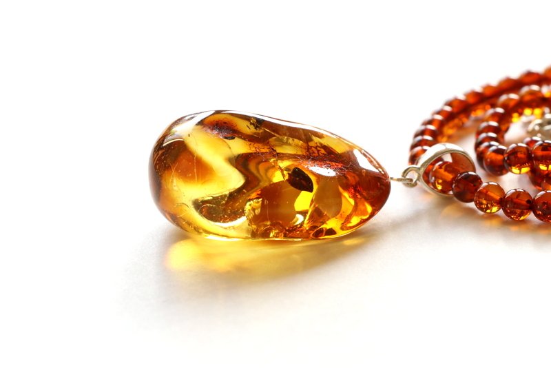 Cognac color Baltic amber necklace with pendant N231 - Image 5